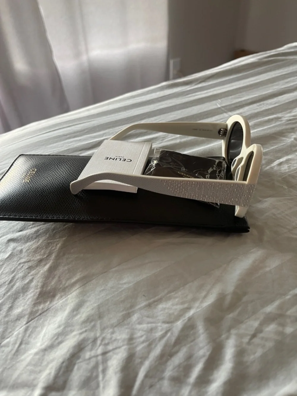 Celine - Picture 2 of 4